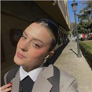 Laureata in lingue per la comunicazione interculturale e d'impresa (SPA\ING) offre lezioni private di spagnolo